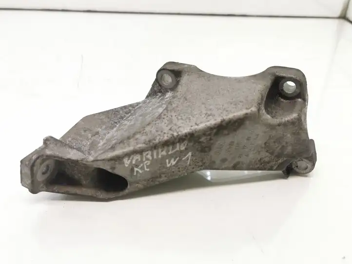 Audi A4 S4 B6 8E 8H (2000 - 2006) 8E0199307A Кронштейн двигателя — фото 1