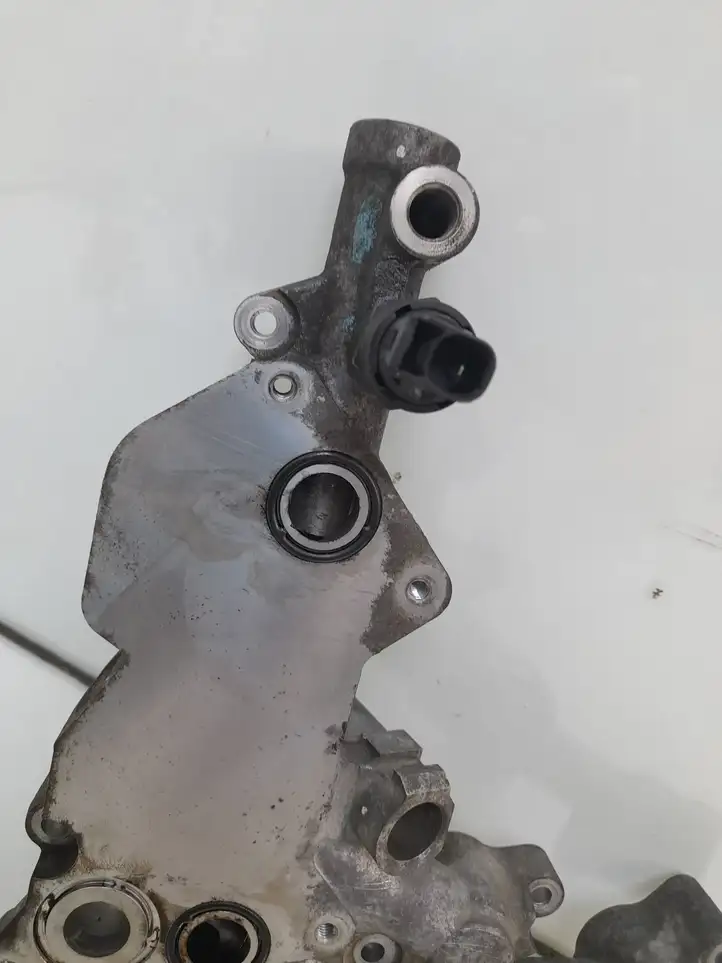 Toyota Avensis T250 (2006 - 2009) 401742 Кронштейн масляного фильтра — фото 2