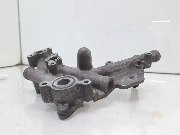 Toyota Avensis T250 (2006 - 2009) 401742 Кронштейн масляного фильтра — фото 9