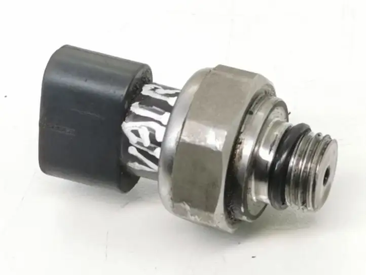 Toyota Avensis T250 (2003 - 2006) 8944851010 Датчик давления масла двигателя — фото 1