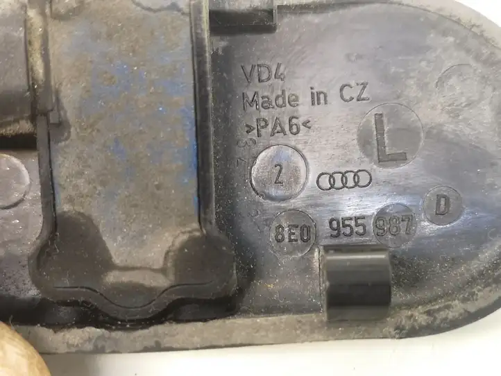 Audi A4 S4 B6 8E 8H (2000 - 2006) 8E0955987D Форсунка омывателя лобового стекла — фото 3
