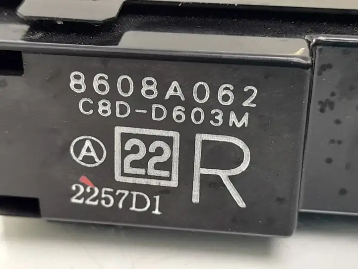 Mitsubishi Outlander (2007 - 2012) 8608A062 Кнопка стеклоподъемников — фото 4