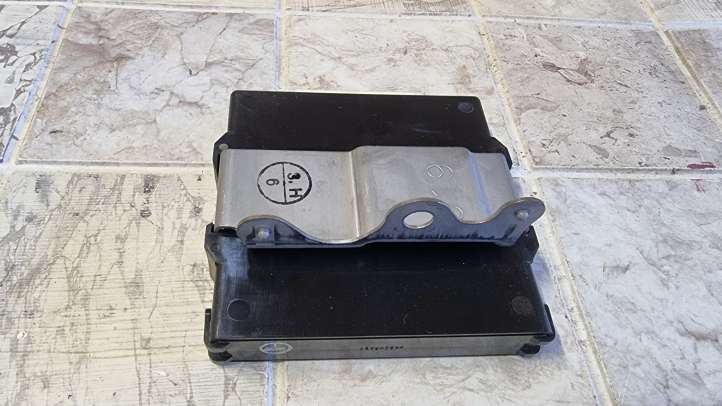 Toyota RAV 4 (XA30) (2006 - 2016)  8963042010 Блок управления ABS