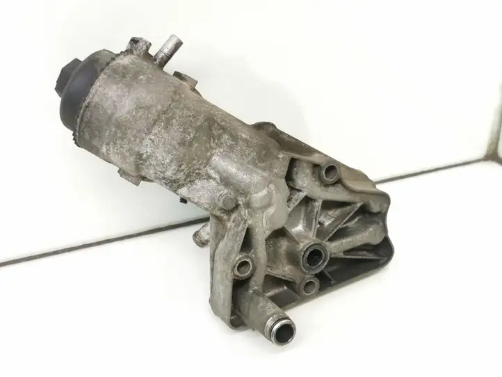 Opel Zafira B (2003 - 2006) 5989070231 Кронштейн масляного фильтра — фото 2