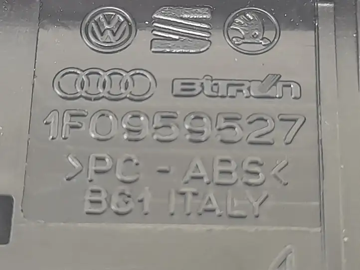 Volkswagen Touran I (2003 - 2010) 1T0959551A Включатель открытия топливного бака — фото 5