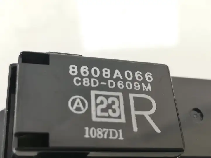 Mitsubishi Lancer VIII (2007 - 2011) 8608A066 Кнопка стеклоподъемников — фото 4