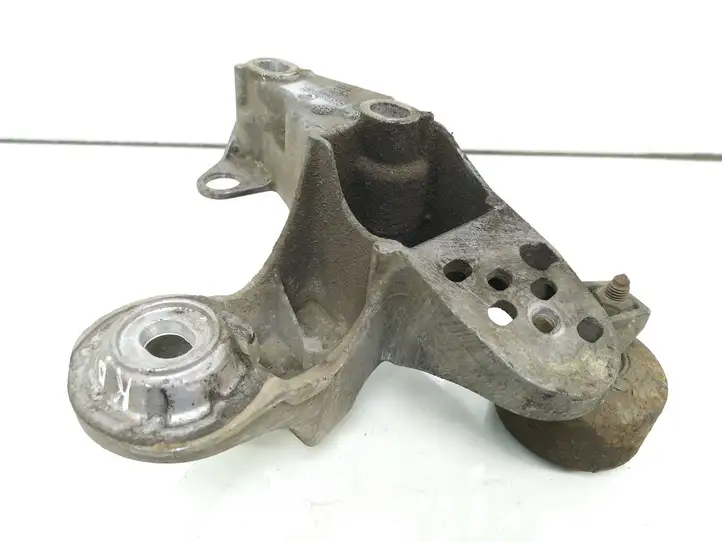 Audi A4 S4 B7 8E 8H (2004 - 2009) 8E0199351C Кронштейн двигателя — фото 1