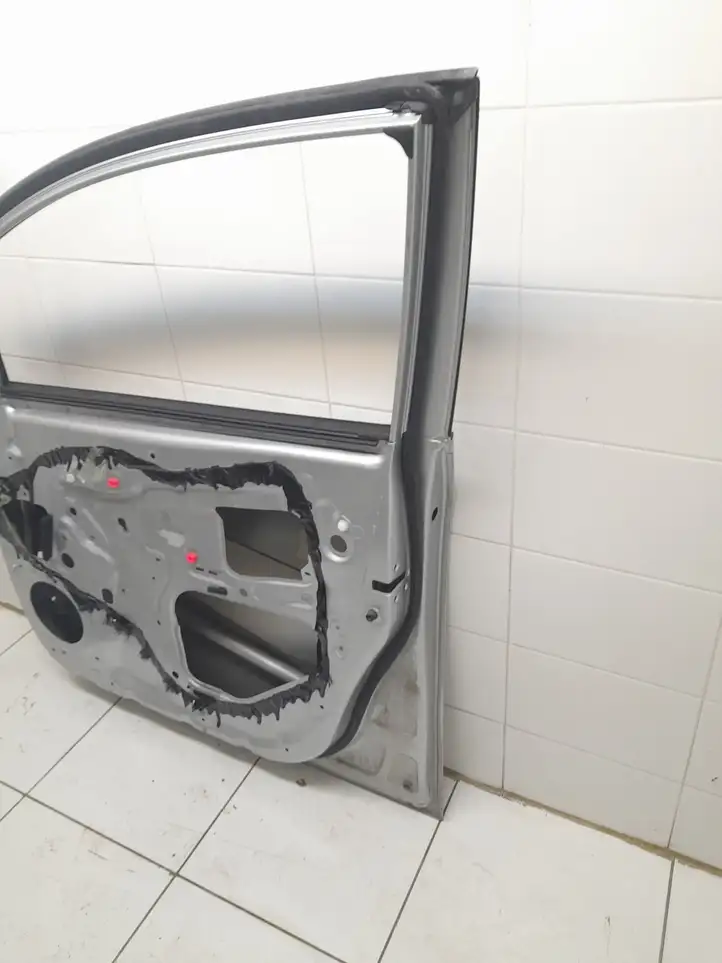 Toyota Verso (2012 - 2015) Дверь — фото 10