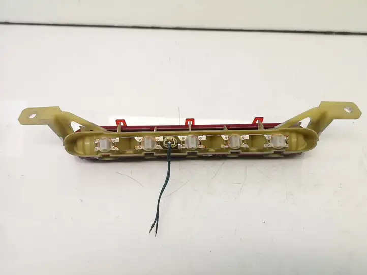Toyota Corolla Verso E121 (2004 - 2007) 815700F010 Дополнительный стоп фонарь — фото 4