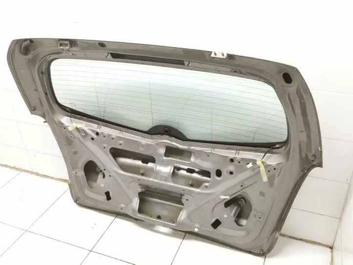 Toyota Corolla Verso E121 (2004 - 2007) Крышка багажника — фото 9
