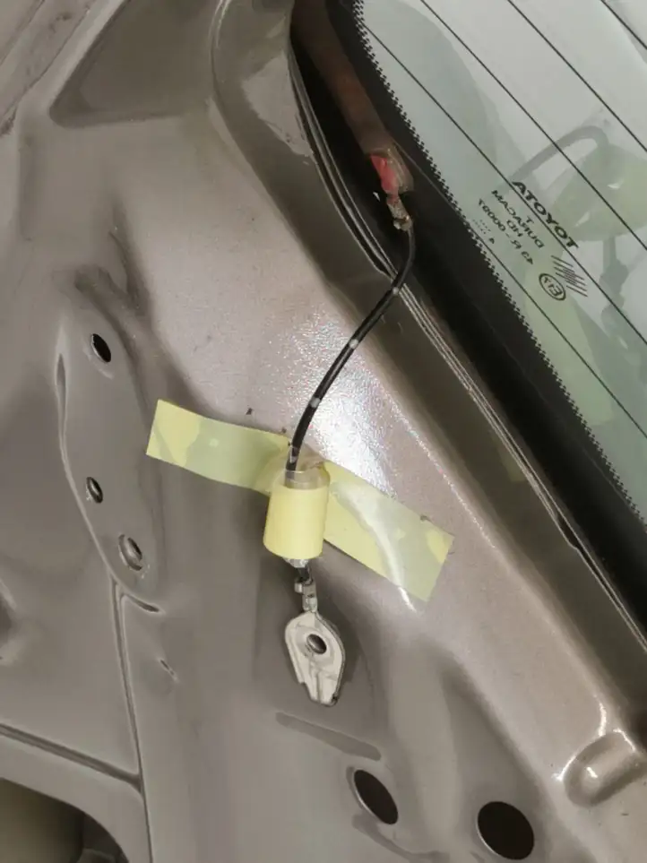 Toyota Corolla Verso E121 (2004 - 2007) Крышка багажника — фото 10