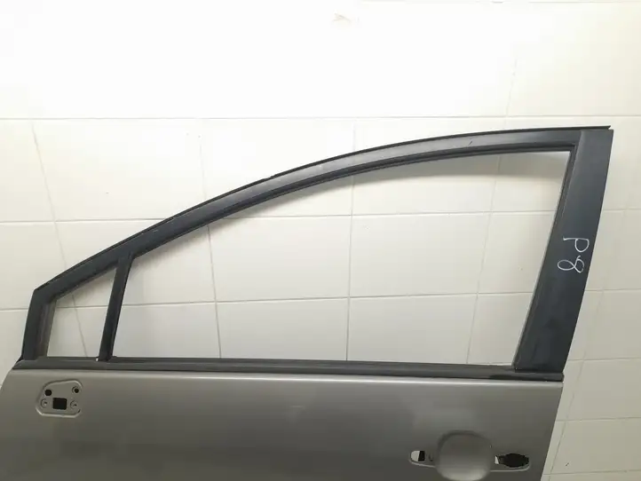 Toyota Corolla Verso E121 (2004 - 2007) Дверь — фото 4