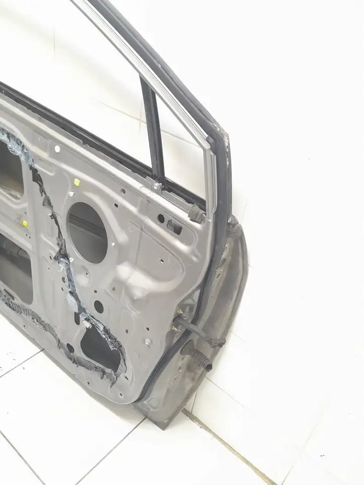 Toyota Corolla Verso E121 (2004 - 2007) Дверь — фото 8