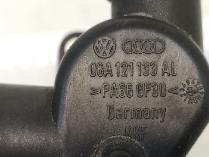 Audi A3/S3 8P (2004 - 2008) 06A121133AL Шланги системы охлаждения — фото 2