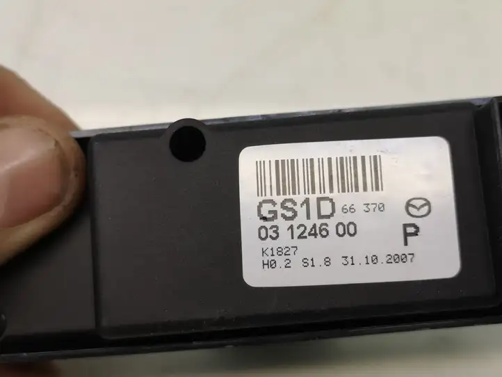 Mazda 6 (2005 - 2007) GS1D66370 Кнопка стеклоподъемников — фото 4