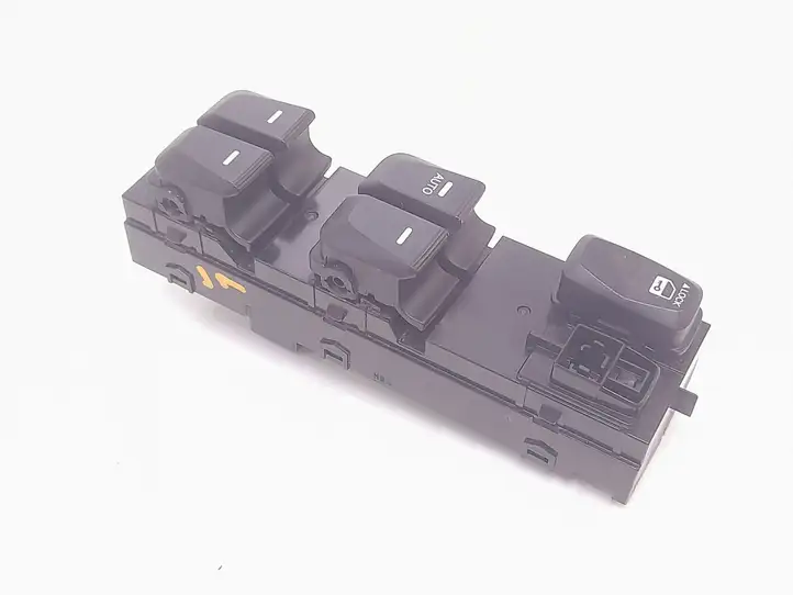 Hyundai ix35 (2009 - 2013) 3834901310 Кнопка стеклоподъемников — фото 3