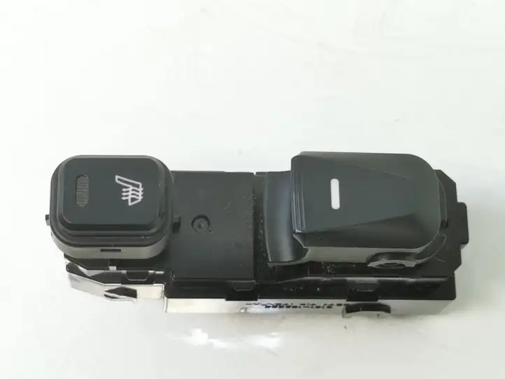 Hyundai ix35 (2009 - 2013) 3835311310 Блок кнопок стеклоподъемников — фото 1