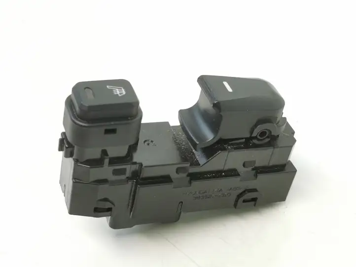 Hyundai ix35 (2009 - 2013) 3835311310 Блок кнопок стеклоподъемников — фото 7