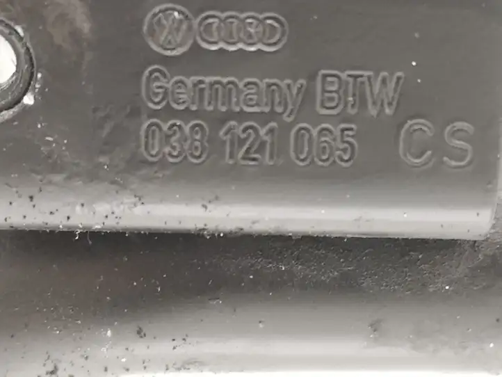 Volkswagen PASSAT B6 (2005 - 2010) 038121065CS Шланги системы охлаждения — фото 2