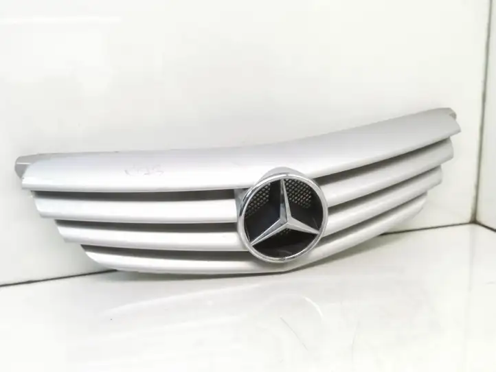 Mercedes-Benz B-class W245 (2005 - 2008) A1698800183 Верхняя решетка радиатора — фото 1