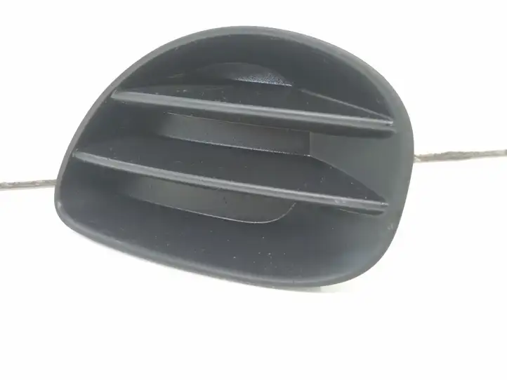 Toyota Yaris (2005 - 2009) 814820D020 Нижняя решетка переднего бампера — фото 2