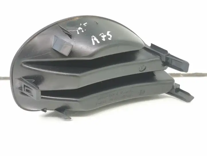 Toyota Yaris (2005 - 2009) 814820D020 Нижняя решетка переднего бампера — фото 3