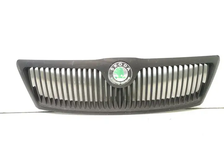Skoda Octavia Mk2 (1Z) (2004 - 2013) 1Z0853668 Передняя решетка — фото 1