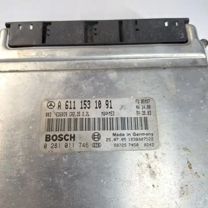 Mercedes-Benz Sprinter W901 W902 W903 W904 (1995 - 2007) A6111531091 Блок управления двигателем (ЭБУ) — фото 1