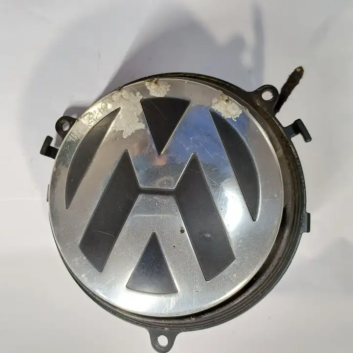 Volkswagen Golf V (2003 - 2009) 1K0827469D Ручка крышки багажника — фото 1