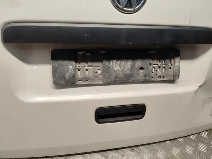 Volkswagen Caddy (2010 - 2015) Крышка багажника — фото 5