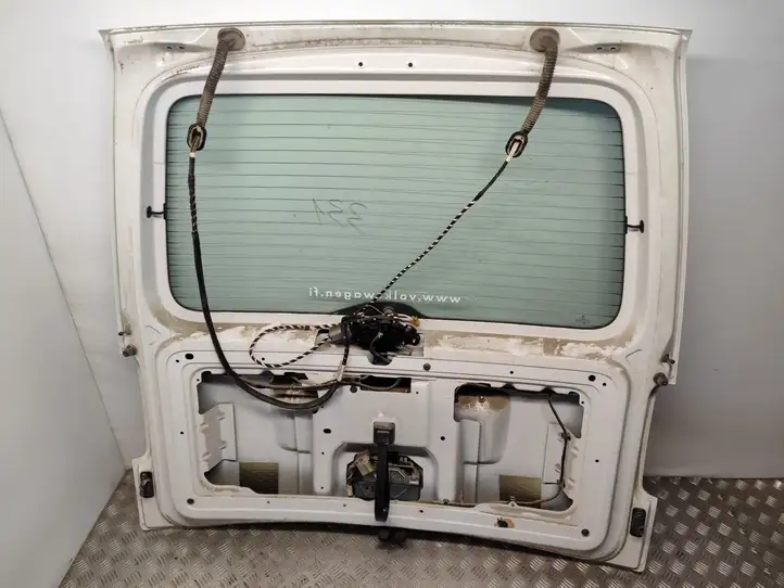 Volkswagen Caddy (2010 - 2015) Крышка багажника — фото 9