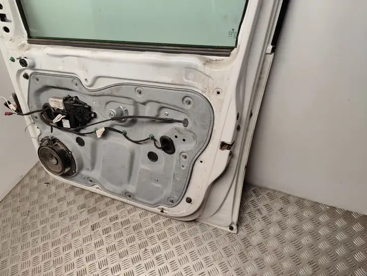 Volkswagen Caddy (2010 - 2015) Дверь — фото 2