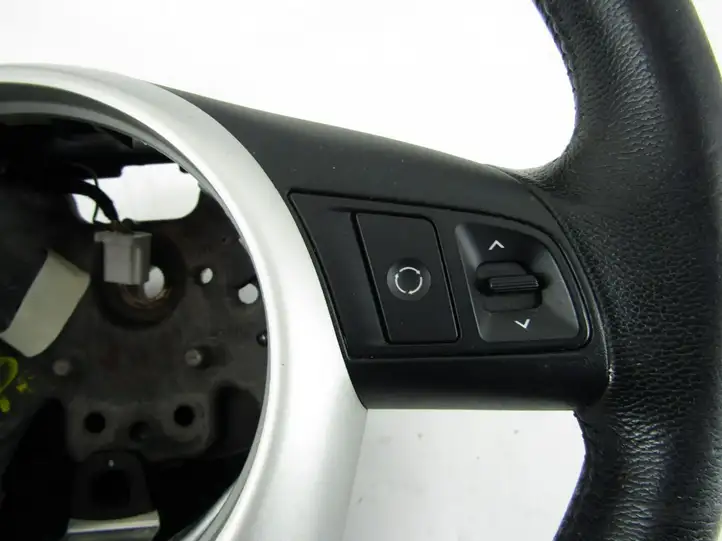 Kia Venga (2010 - 2014) Руль — фото 2