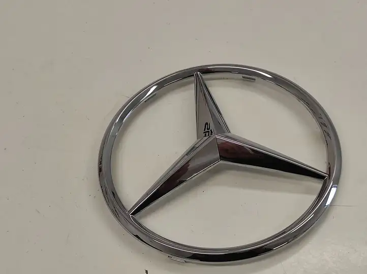 Mercedes-Benz E W213 (2016 - ) A0008176007 Эмблема автомобиля — фото 4