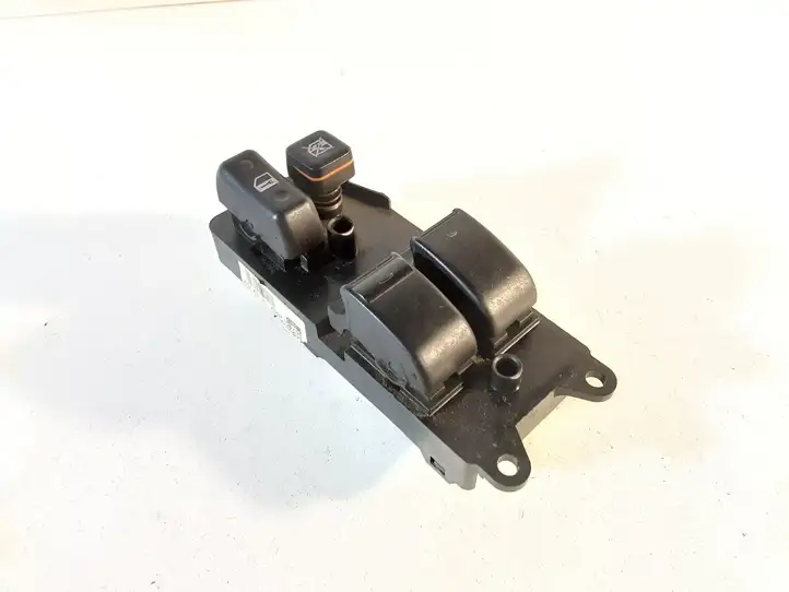 Toyota Corolla E120 E130 (2000 - 2004) 8482002110 Кнопка стеклоподъемников — фото 1