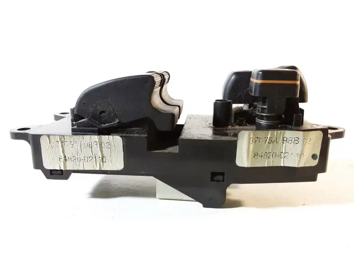 Toyota Corolla E120 E130 (2000 - 2004) 8482002110 Кнопка стеклоподъемников — фото 4