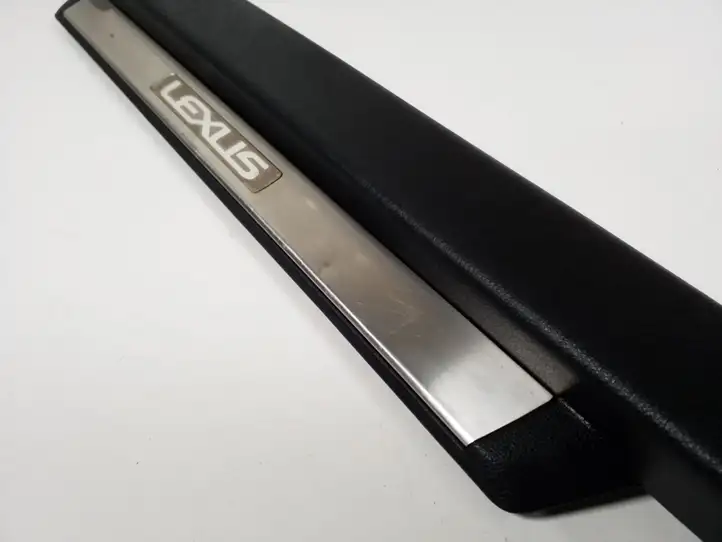 Lexus GS250 300 350 300h 450h (2011 - 2015) 6792030070 Внутренняя отделка переднего порога — фото 4