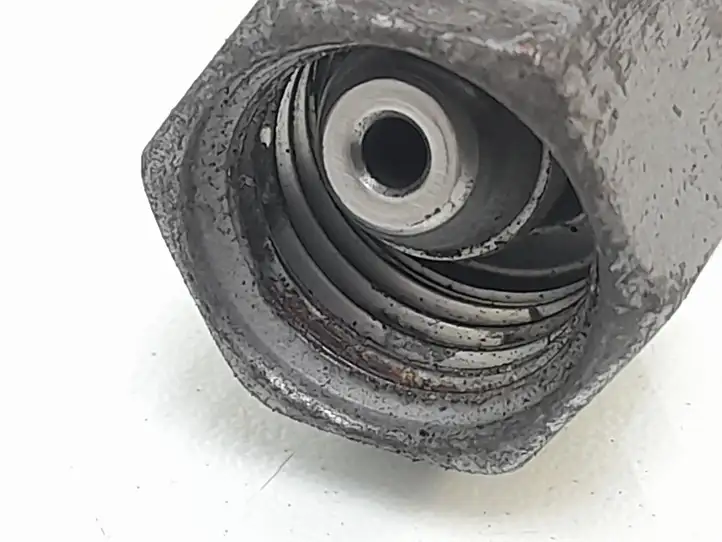 Ford Focus (2011 - 2015) 32010B Трубка подачи топлива в форсунки — фото 3