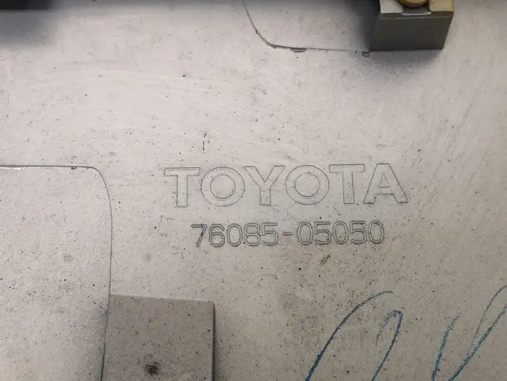 Toyota Avensis T250 (2006 - 2009) 7608505050 Спойлер заднего стекла — фото 5