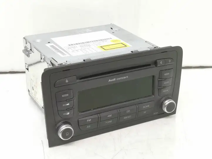 Audi A3/S3 8P (2004 - 2008) 8P0035186P Магнитола / мультимедийная система — фото 1
