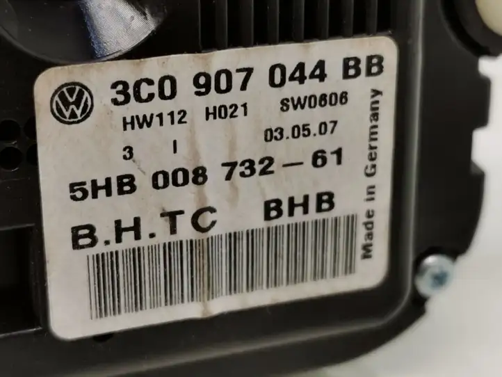 Volkswagen PASSAT B6 (2005 - 2010) 3C0907044BB Блок управления климат-контролем — фото 6