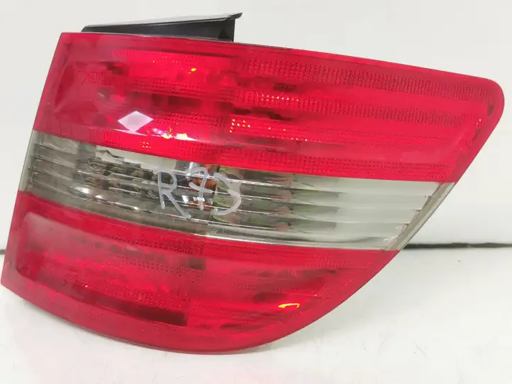 Mercedes-Benz B-class W245 (2005 - 2008) A1698202664 Задний фонарь в кузове — фото 2