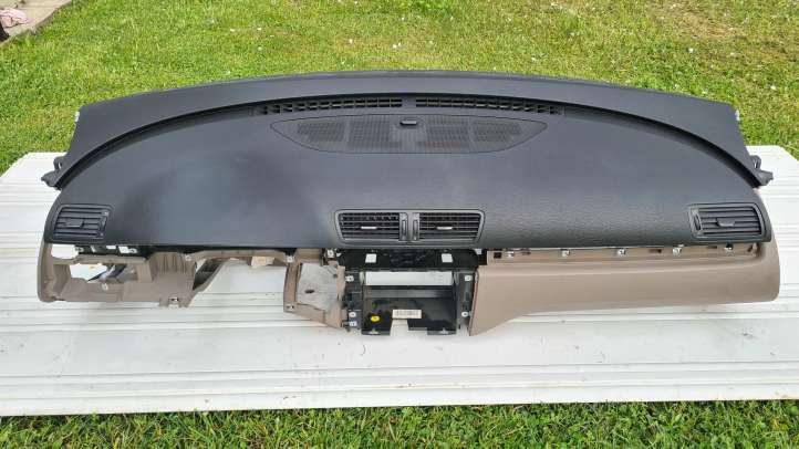 3C1857003RBTKY Volkswagen PASSAT B6 Panelė