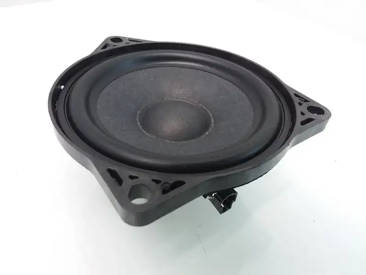 Tesla Model 3 (2017 - 2023)  107974200A Громкоговоритель в панели