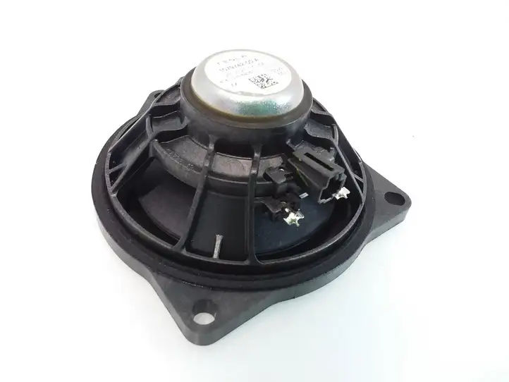 Tesla Model 3 (2017 - 2023)  107974200A Громкоговоритель в панели