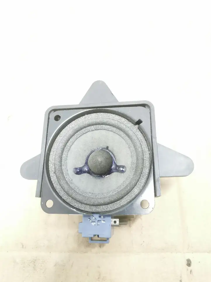 Chrysler Voyager (2004 - 2007)  04685950AC Громкоговоритель в панели