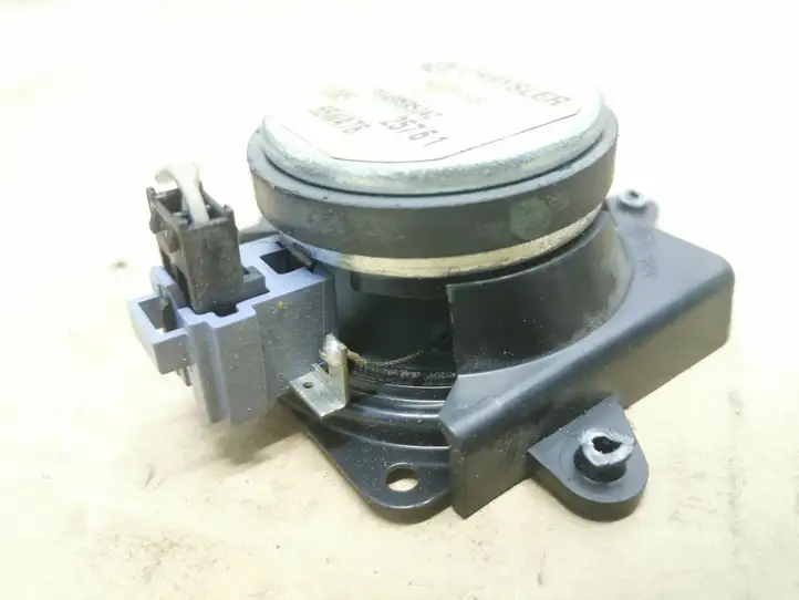 Chrysler Voyager (2004 - 2007)  04685950AC Громкоговоритель в панели