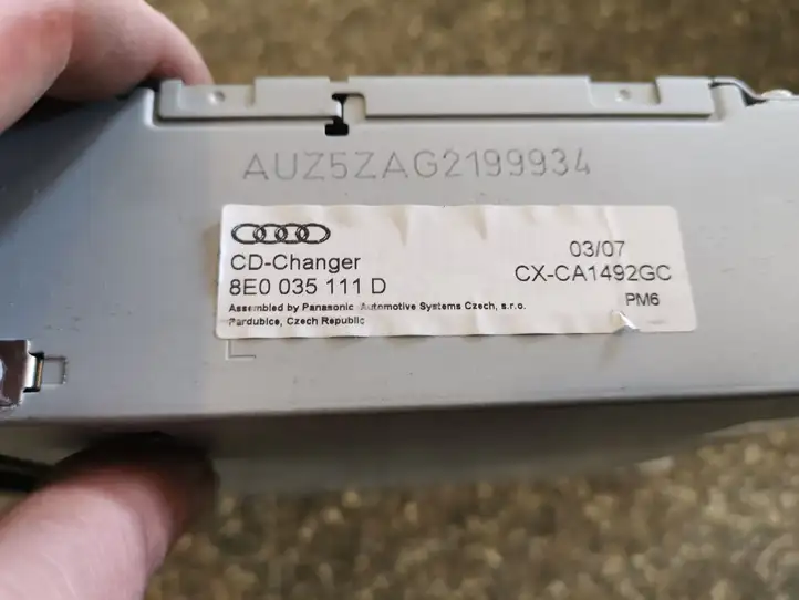 Audi A4 S4 B7 8E 8H (2004 - 2009) 8E0035111D CD/DVD чейнджер — фото 2