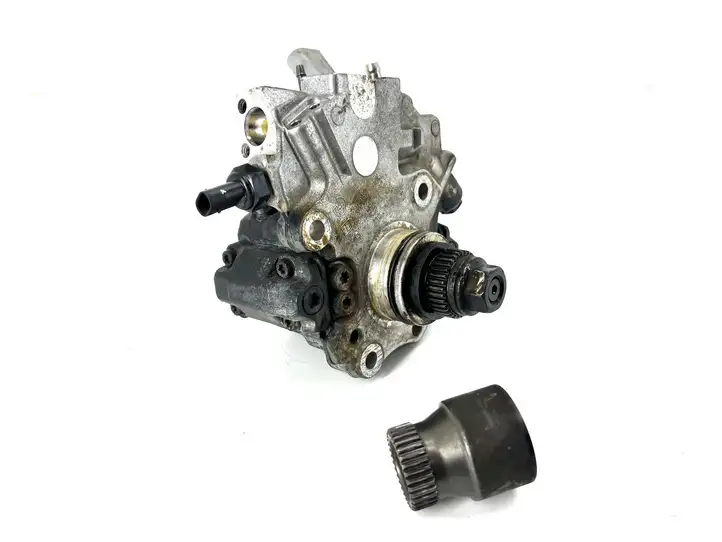 Mercedes-Benz C W204 (2007 - 2014) A6510701201 Топливный насос — фото 17