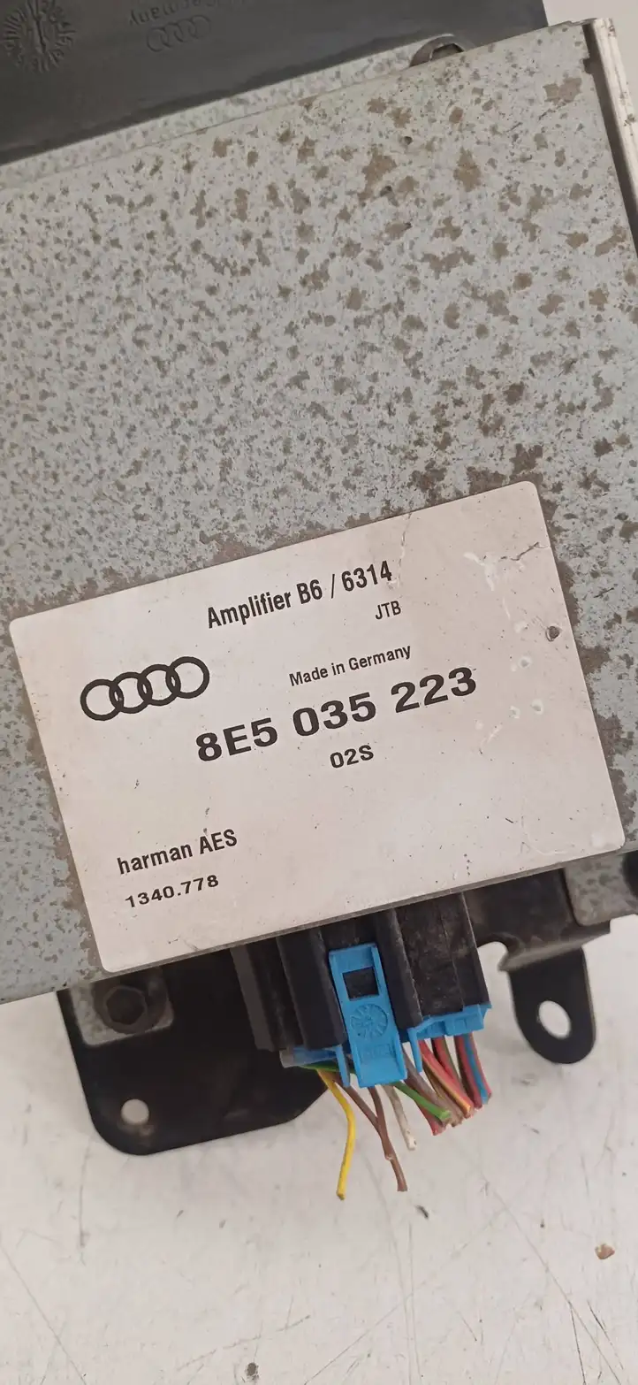 Audi A4 S4 B6 8E 8H (2000 - 2006) 8E5035223 Усилитель звука — фото 2